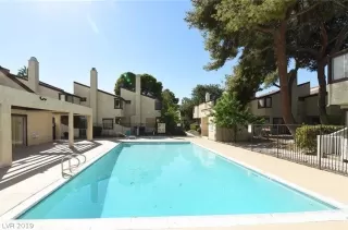 Photo #4: 2103542 Listing