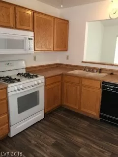 Photo #2: 2103549 Listing