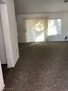 Photo #3: 2103549 Listing