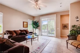 Photo #4: 2103557 Listing 