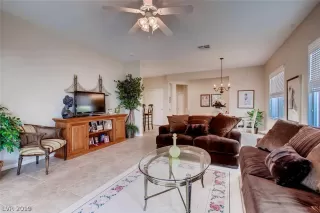 Photo #6: 2103557 Listing 