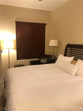 Photo #6: 2103602 Listing 