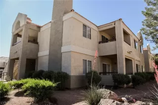 Photo #2: 2103656 Listing