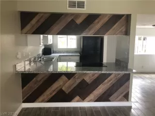 Photo #5: 2103673 Listing 