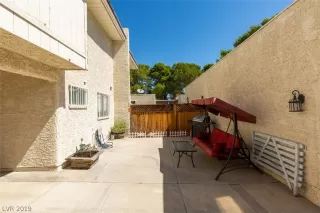 Photo #3: 2103674 Listing 