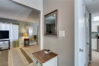 Photo #6: 2103674 Listing 