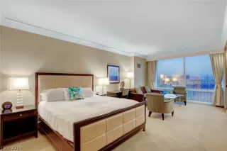 Photo #2: 2103679 Listing 