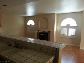 Photo #5: 2103694 Listing 