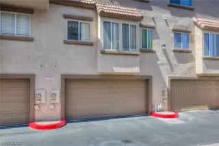 Photo #1: 2103698 Listing