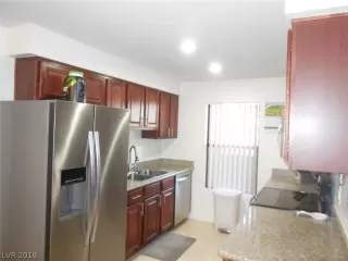 Photo #3: 2103701 Listing 