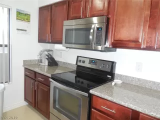 Photo #4: 2103701 Listing 