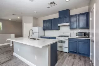 Photo #6: 2103719 Listing 