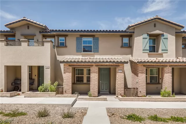 MLS: 2103748 Condo For Sale