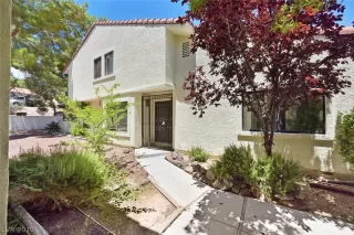 Photo #1: 2103833 Listing