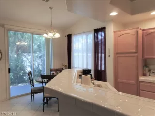 Photo #6: 2103873 Listing 