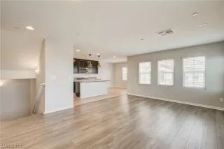 Photo #1: 2103933 Listing