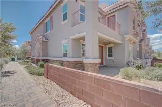 Photo #5: 2103933 Listing