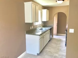 Photo #4: 2103934 Listing 