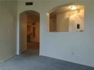 Photo #3: 2103954 Listing 