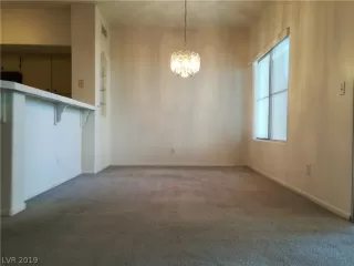 Photo #5: 2103954 Listing 