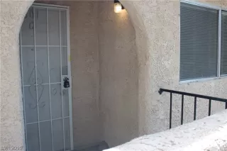 Photo #2: 2104031 Listing