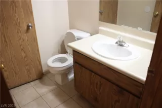 Photo #6: 2104031 Listing