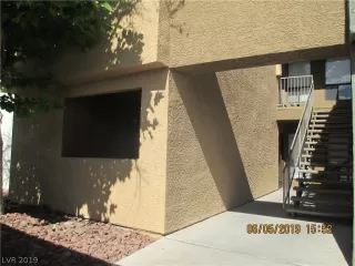 Photo #1: 2104040 Listing