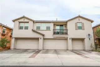 Photo #1: 2104045 Listing