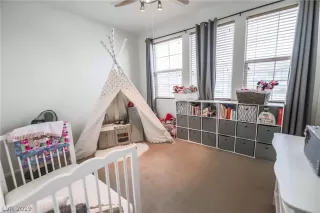 Photo #3: 2104045 Listing