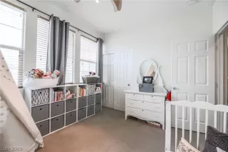 Photo #4: 2104045 Listing