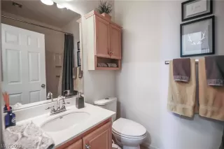 Photo #6: 2104045 Listing