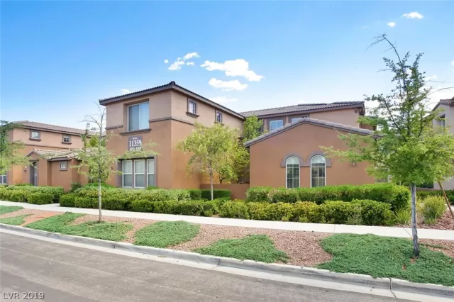 MLS: 2104048 Condo For Sale