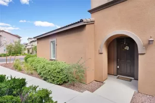 Photo #3: 2104048 Listing 