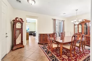 Photo #4: 2104048 Listing 