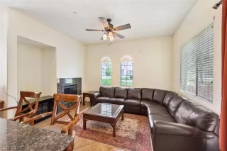 Photo #6: 2104048 Listing 