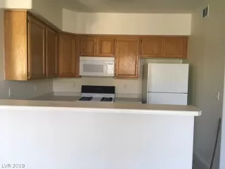 Photo #2: 2104079 Listing