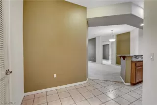 Photo #1: 2104082 Listing 