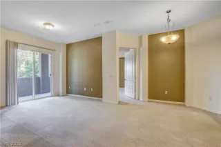 Photo #3: 2104082 Listing 