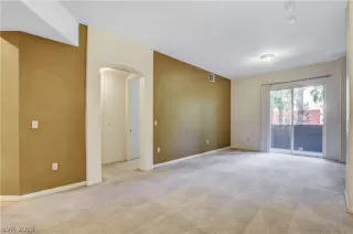 Photo #4: 2104082 Listing 