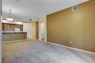 Photo #6: 2104082 Listing 