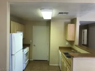 Photo #4: 2104097 Listing