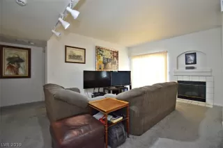 Photo #4: 2104123 Listing