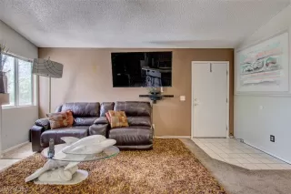 Photo #4: 2104142 Listing