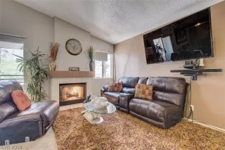 Photo #6: 2104142 Listing