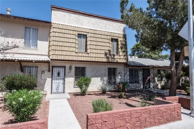 MLS: 2104170 Condo For Sale