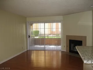 Photo #1: 2104173 Listing