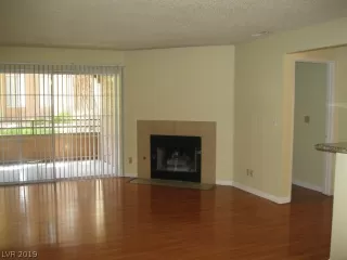 Photo #2: 2104173 Listing