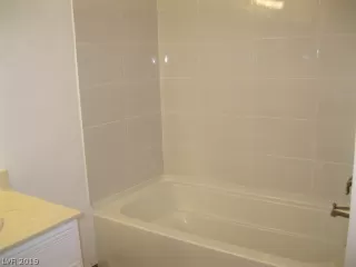 Photo #6: 2104173 Listing