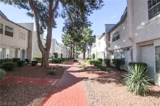 Photo #1: 2104191 Listing