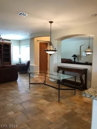 Photo #4: 2104273 Listing 